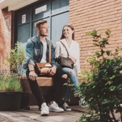 Chesterfield Iris Schoudertas Brown 13 Chesterfield Iris Schoudertas Brown -Secrid || Piquadro || Mywalit Verkoopwinkel 2741801922 iris brown c48.111201 1 1