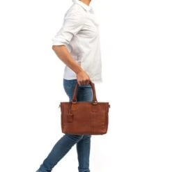 Burkely Antique Avery Handbag S Cognac 13 Burkely Antique Avery Handbag S Cognac -Secrid || Piquadro || Mywalit Verkoopwinkel 8005369.56.24 6