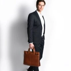 Piquadro Black Square Small Expandable Computer Bag 15.6'' Black -Secrid || Piquadro || Mywalit Verkoopwinkel ca4021b3 ve dett10 1 1