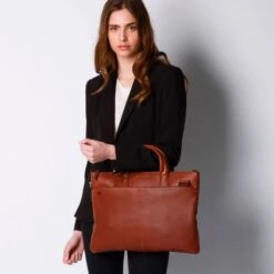 Piquadro Black Square Small Expandable Computer Bag 15.6'' Dark Brown -Secrid || Piquadro || Mywalit Verkoopwinkel ca4021b3 ve dett9 1 1 1