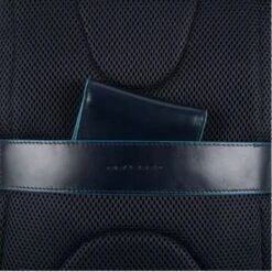 Piquadro Blue Square Laptop Backpack 13.3" IPad Pro 9.7" / IPad 11" Night Blue -Secrid || Piquadro || Mywalit Verkoopwinkel piquadro b2 revamp zaino piatto porta pc 13 pelle nero 3