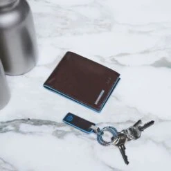 Piquadro Blue Square Men's Wallet With Coin Pocket Mahogany 7 Piquadro Blue Square Men's Wallet With Coin Pocket Mahogany -Secrid || Piquadro || Mywalit Verkoopwinkel pu257b2r mo dett4