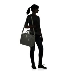 Samsonite Respark Laptop Shoulder Bag 15.6'' Forest Green -Secrid || Piquadro || Mywalit Verkoopwinkel samsonite respark 143334 ozone forest green 5